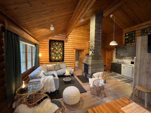 Yllasjarvi Ski Chalet | Charming Log Chalet, Ylläs, Wifi, 400m to restaurants