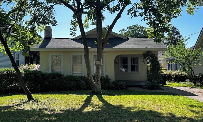 Summerville House | Charming Masters Week Cottage