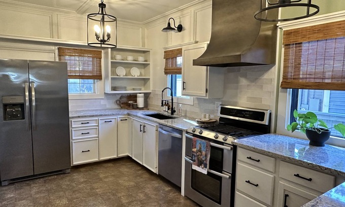 Cherry Street House | Charming Midtown Bungalow