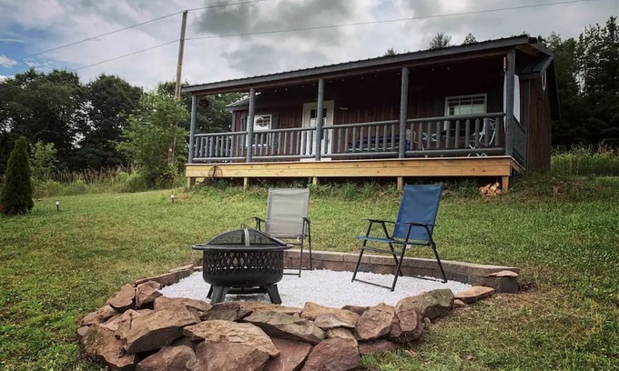 Ringtown Cabin | Charming Pet-Friendly Log Cabin Rental for Relaxing Getaways in Ringtown, Pennsylvania