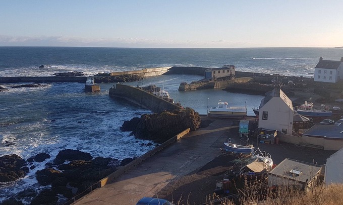 St Abbs Cottage | Charming refurbished cottage with sea view and lovely garden