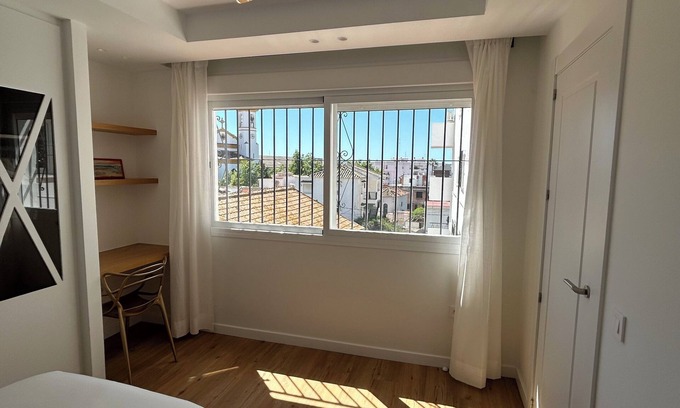 Pedregalejo Apartment | Charming relax 2 bedroom apartment 200 meter to beach and 15 min bus city center