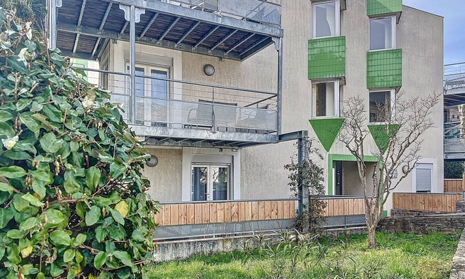 Lamalou-les-Bains Apartment | Charming Renovated Studio with Terrace Near Thermal Baths, Town Center, and Nature Trails