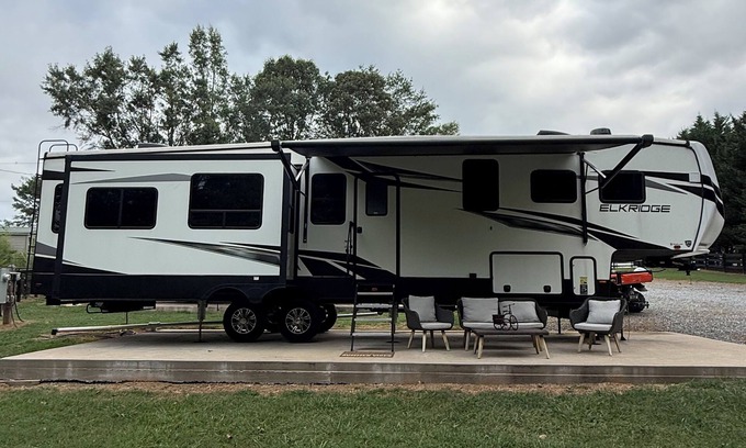 Columbus House | Charming RV with AC in Columbus for a cozy getaway