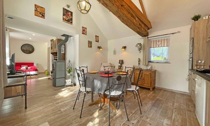 La Coulonche Cottage | Charming stone house with WIFI and pets welcome