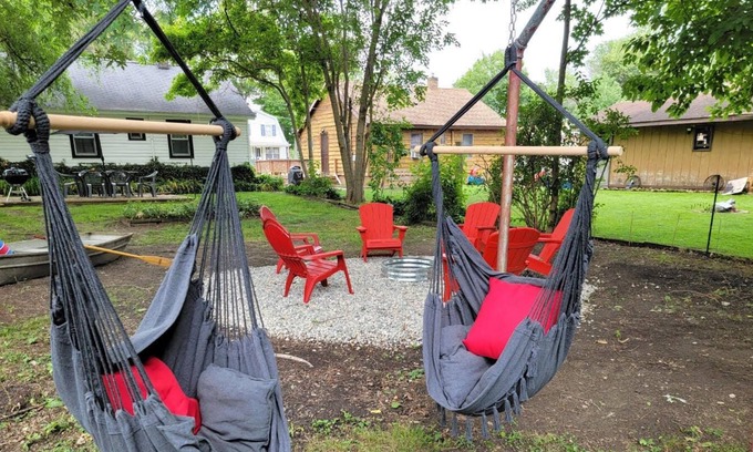 Paw Paw Lake House | Charming Vacation Home | Paw Paw Lake