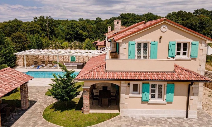 Kras Villa | Charming Villa Evita with private pool