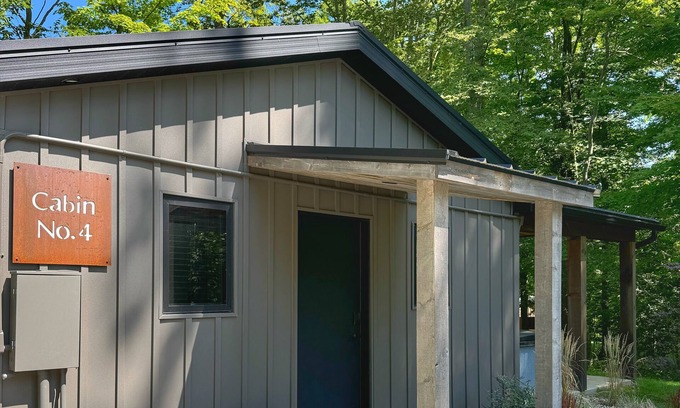 Madison Cabin | Charming Woodside Cabin w/Private Hot Tub & Scenic Trails at Standing Rock Far