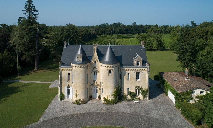 Sadirac Other | Chateau Des Amours - Eight Bedroom Castle, Sleeps 16