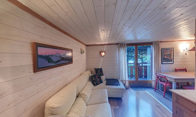 Araches-la-Frasse Ski Chalet | CHBLA - Chalet 4 Pers à proximité des Carroz