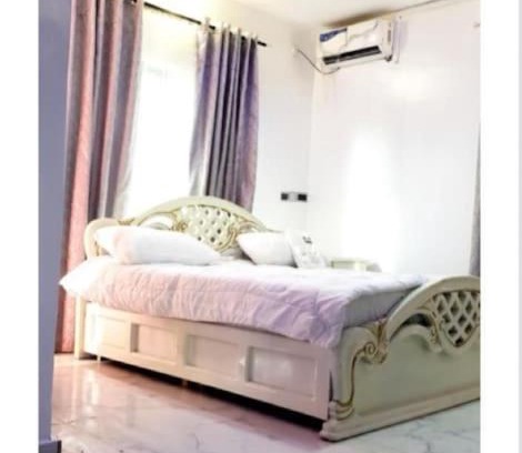 Owerri Apartment | Cheerful 3 bedroom house with a massive garden!