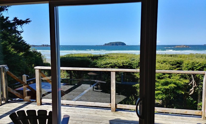 Tofino House | Chesterman Beachfront House, spectacular views on the beach