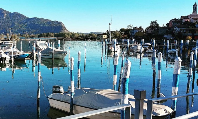 Clusane Apartment | Chez Ary: Sulla strada del Lago