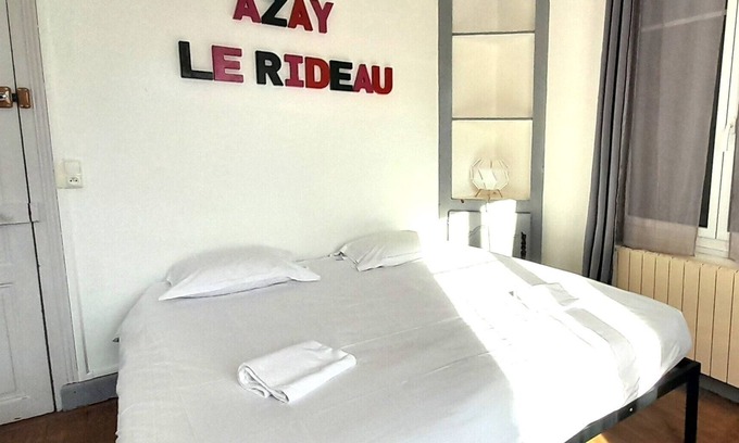 Touraine Vallee de l'Indre Apartment | Chez Benjamin -> Studio facing Château d'Azay