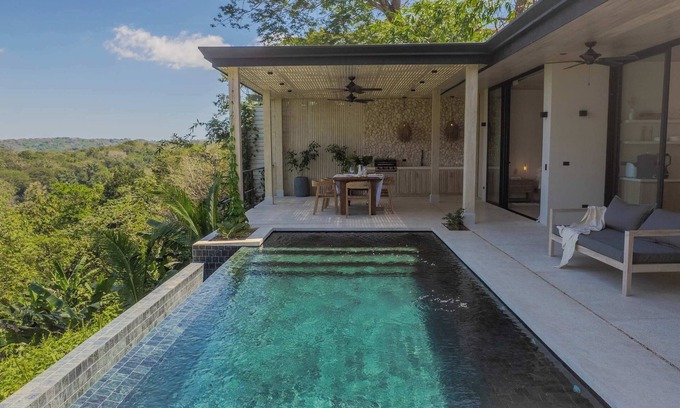 Santiago House | Chic 3BR Private Terrace & Nature Views