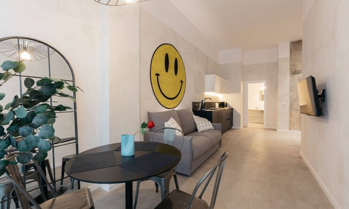 Benimaclet Apartment | Chic and Cozy Stay in Valencia