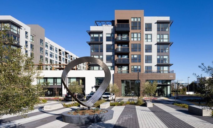 Mountain View Condo | Chic Avelle 2BR with Hot Tub & Pool. Unwind in Comfort