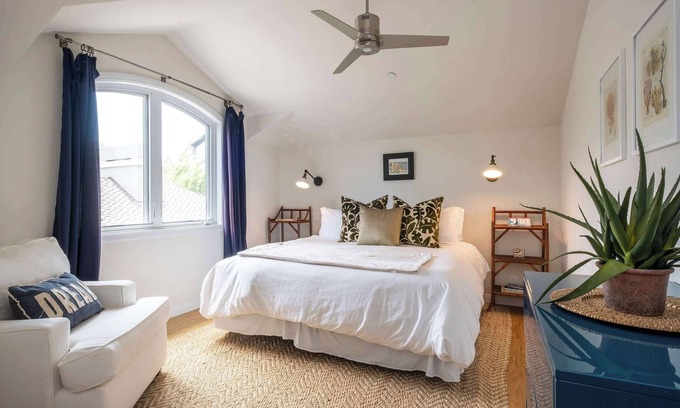 Montecito House | Chic Casita | 30+ Stays, Walk to Beach
