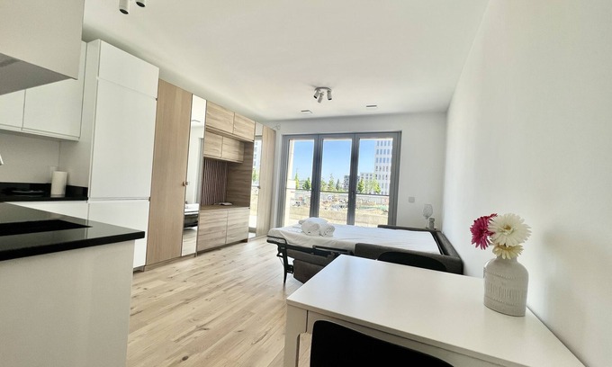 Gasperich Apartment | Chic Studio Perfect City Explorers ID201