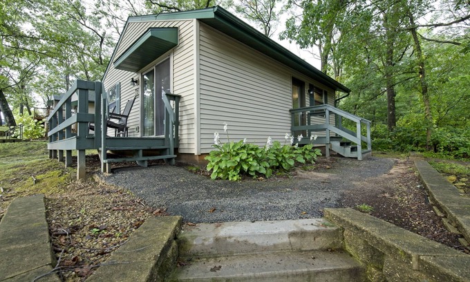 Wisconsin Dells Cottage | Christmas Mountain Village, Wisconsin Dells, 2 Bedroom Cottage