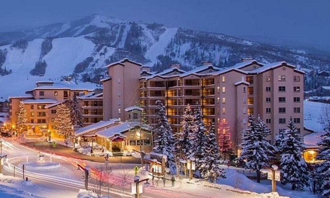 Steamboat Springs Resort | Christmas Week at Ski-in Ski-out Luxury Resort