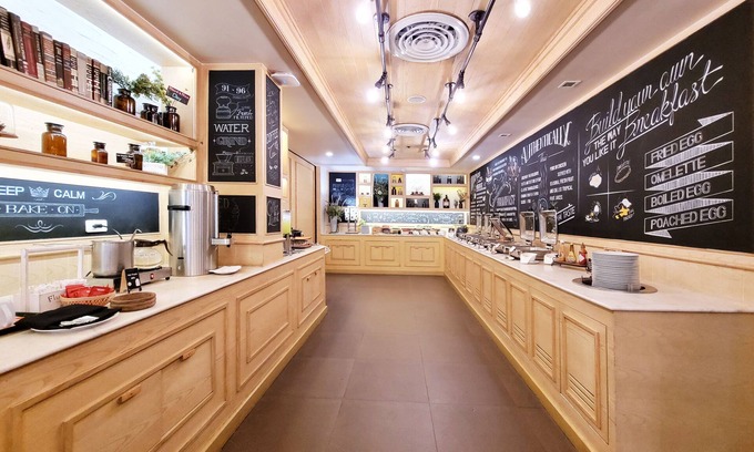 Nana Hotel | Citrus Sukhumvit 11 Bangkok by Compass Hospitality