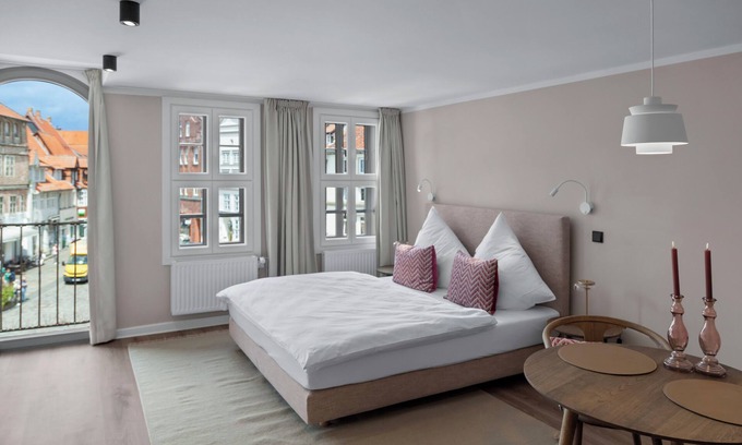 Altstadt Apartment | City view apartment 10 Raspberry