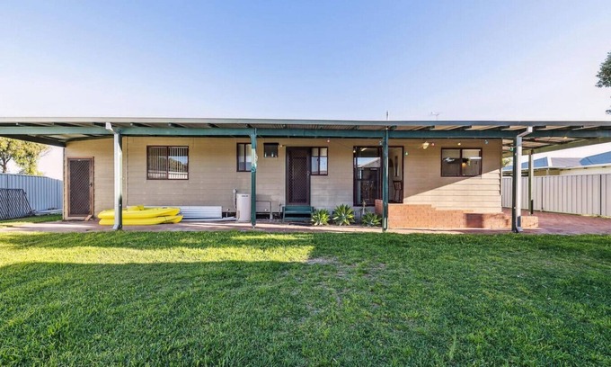 Lancelin Apartment | Classic Beach House Lancelin