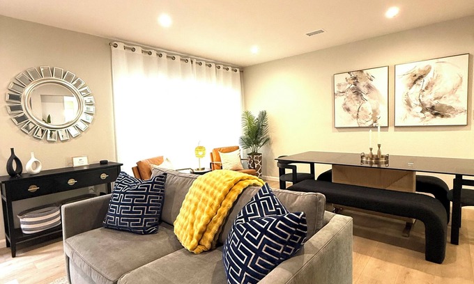 North Redondo House | Classy 4-bedroom house with AC in Redondo Beach