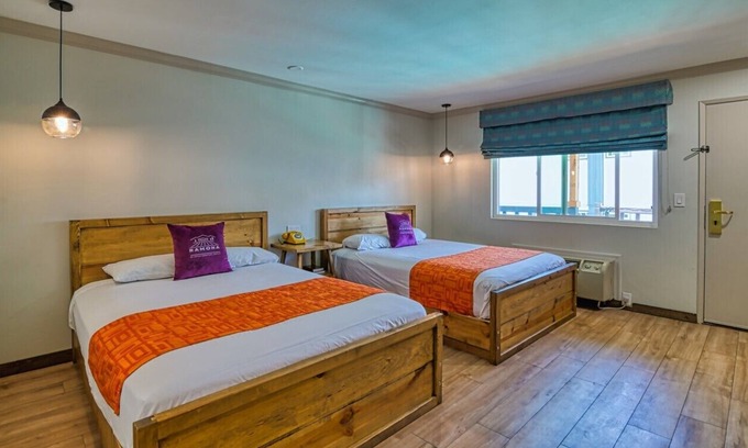 Ramona Cabin | Clean 2 Double Bed Room in Ramona Wineries
