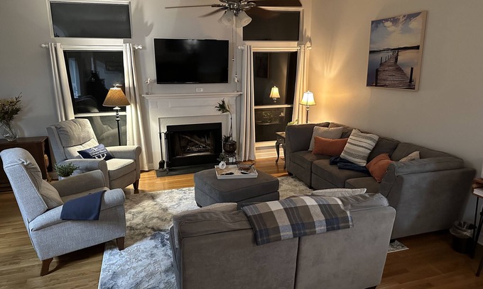 Lexington House | Clean, Comfortable, Safe & Quiet Location.