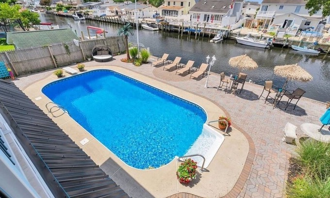 Bayville House | Close to Seaside Heights Jersey Shore Beach House