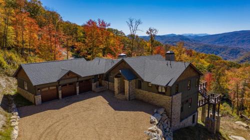 Banner Elk House | Clouds Rest at Eagles Nest