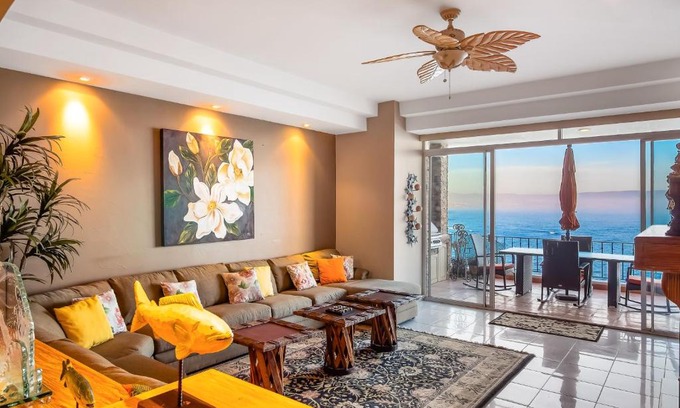 Playas de Rosarito Apartment | Club Marena Condo 501