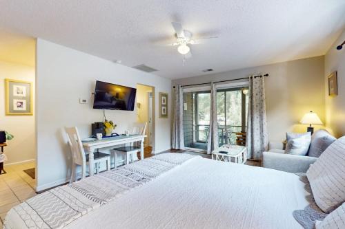 Sea Trail Hotel | Clubhouse Villa Mini-Suite