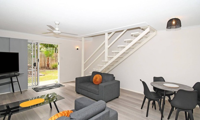 Torquay Apartment | Coast Spacious Two Bedroom 1 Bathroom Apartment