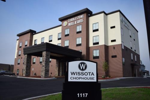 Stevens Point Hotel | Cobblestone Hotel & Suites - Stevens Point