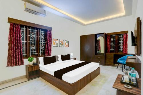 BTM Layout Hotel | Collection O Bangalore Central Silk Board Metro Station