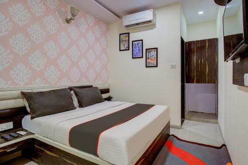 Kurla West Hotel | Collection O Golden Tulipz Boutique