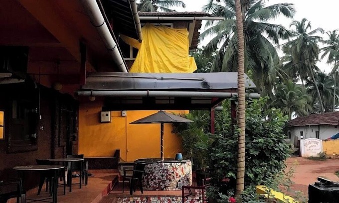Anjuna Hotel | Colors Guest House