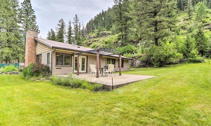 Columbia Falls House | Columbia Falls Home 14 Mi to Glacier Natl Park!