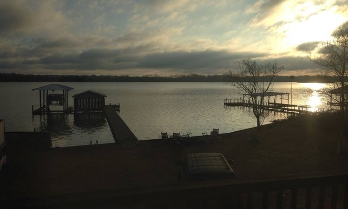 Camden House | Come get away from it all and enjoy life on the water!