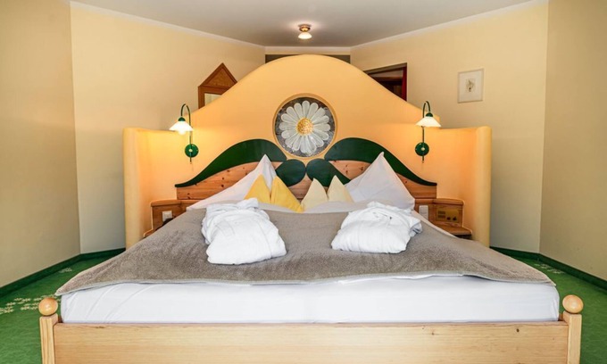 Dienten am Hochkoenig House | Comfort double room30, 4-6 nights - Wellnesshotel Mitterwirt