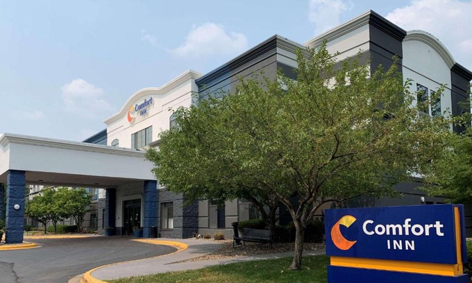 Oakdale Hotel | Comfort Inn Saint Paul East