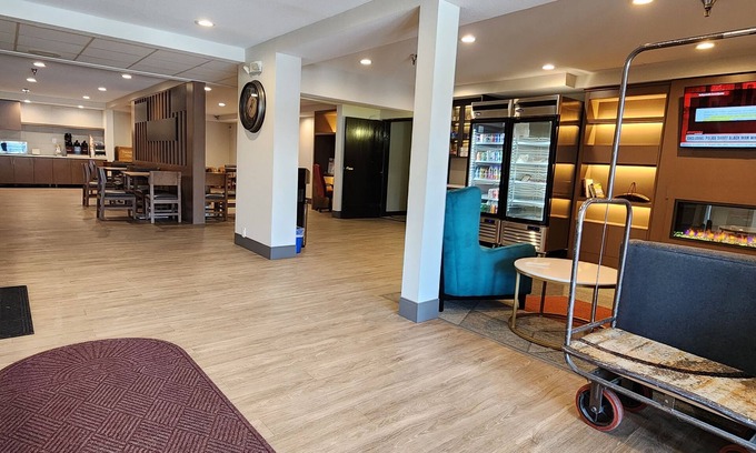 Shakopee Hotel | Comfort Inn & Suites Shakopee Downtown Area