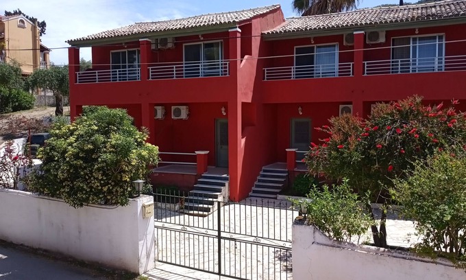 Agia Pelagia Chlomou Apartment | comfort studio with garden view