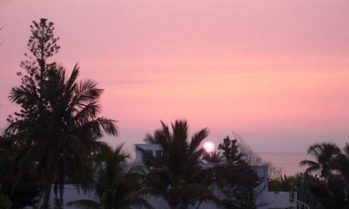 Williams Town Condo | Comfortable 2 BR Oceanfront Condo with Ocean View on Freeport's Best Beach