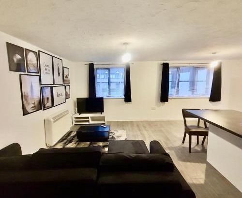 White Hart Lane Apartment | Comfortable and Cosy London Stay