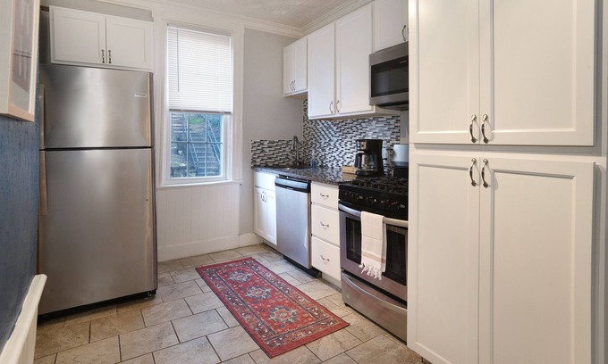 South Side Slopes House | Comfortable, Boho House on Quiet, Dead-end st Close to Southside and Downtown