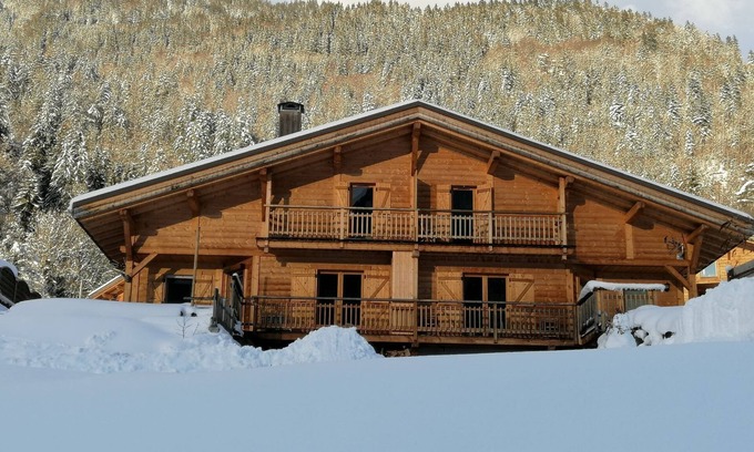 Villard-sur-Doron Ski Chalet | Comfortable chalet in the heart of Beaufortain